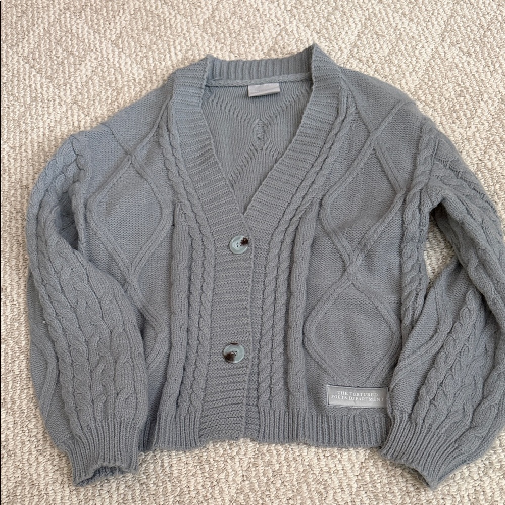 Cable Knit V-Neck Cardigan Sweater - Gray
